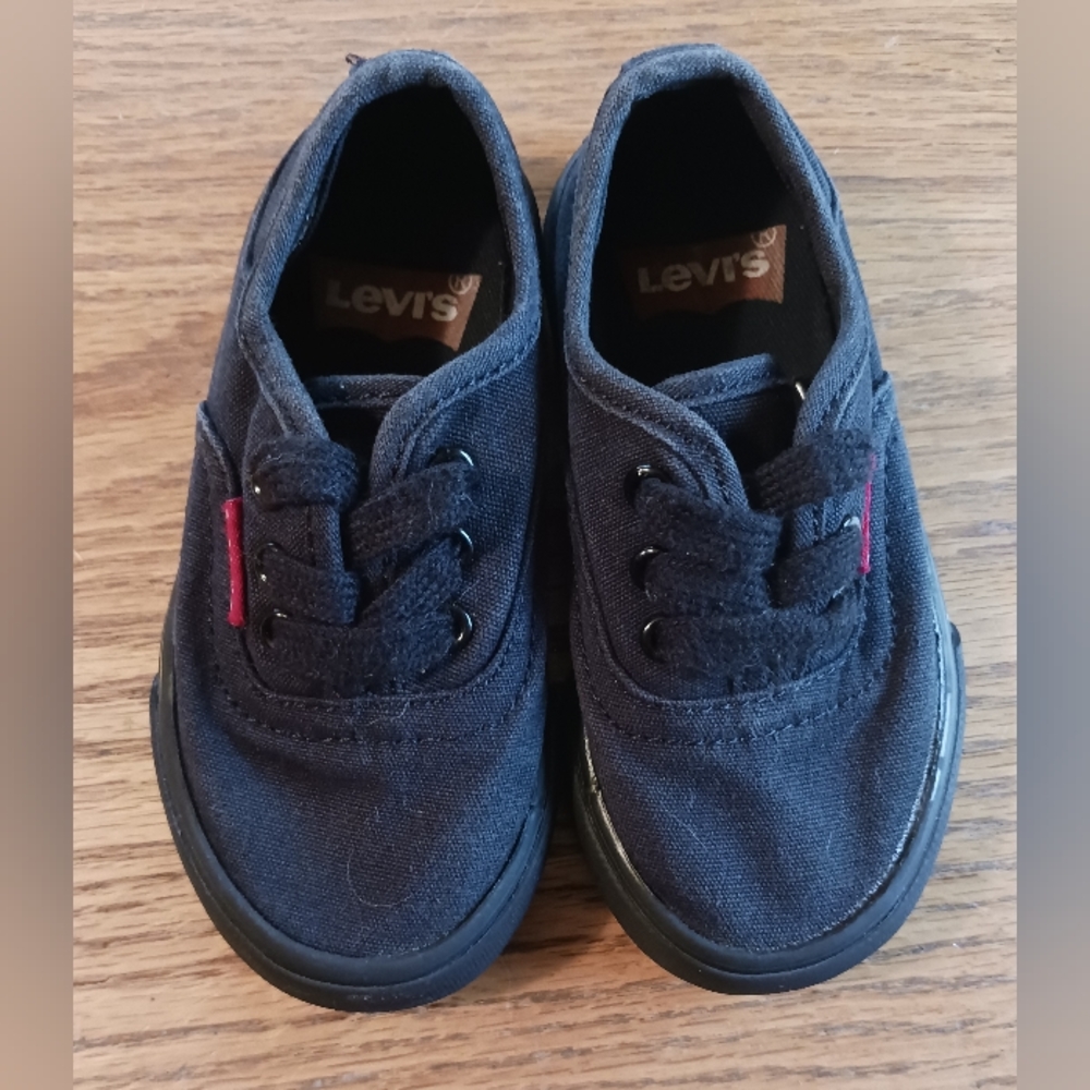 Levi sneakers
